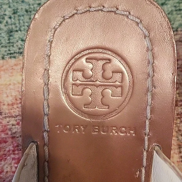 BEAUTIFUL!!! Tory Burch white leather sandals 7.5 - Picture 3 of 6